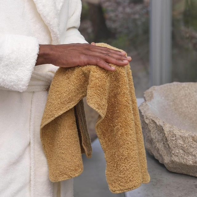 「スーパー パイル」- ハンドタオル 55 x 100 cm、60色