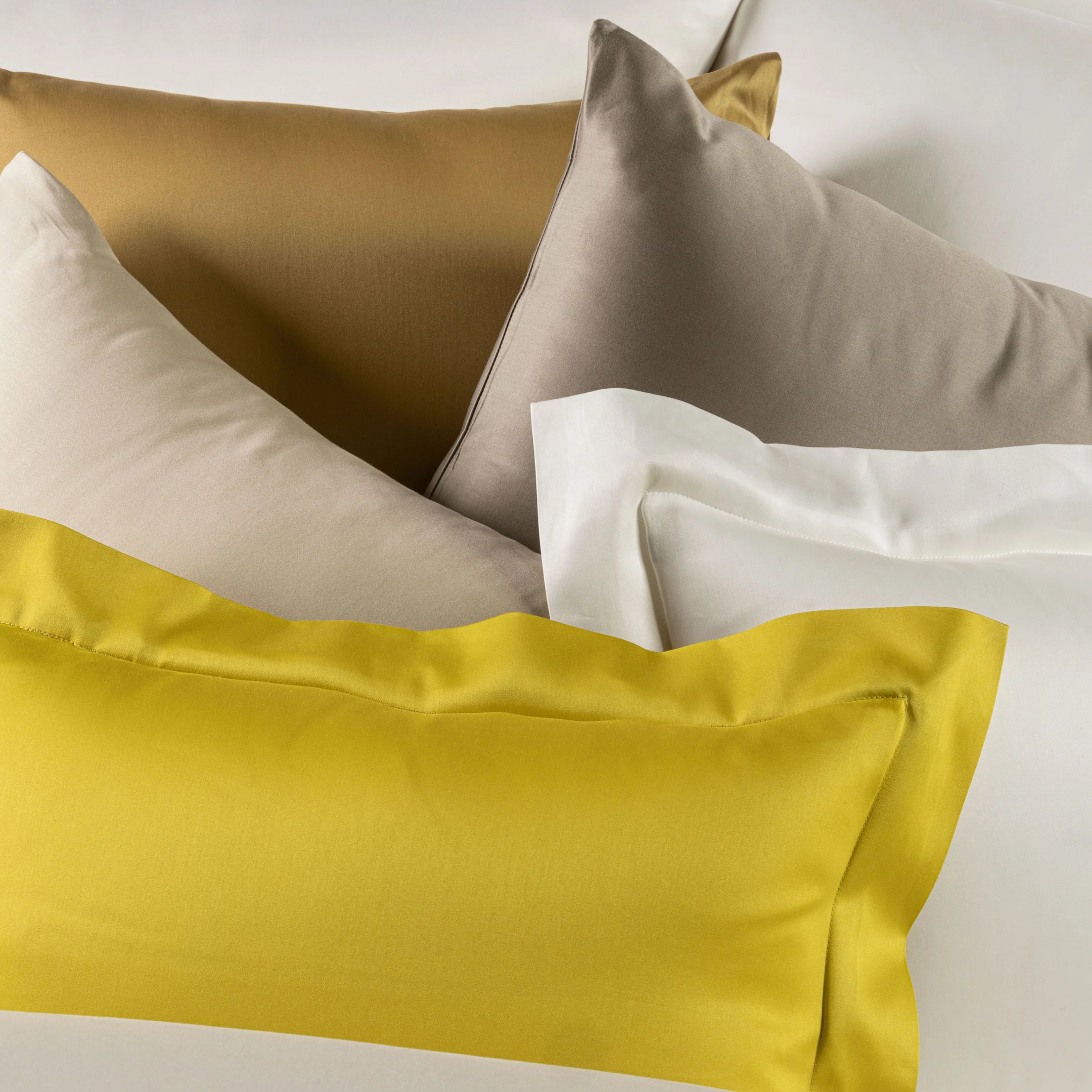 Satin Bettwäsche 700TC "Secret" - White