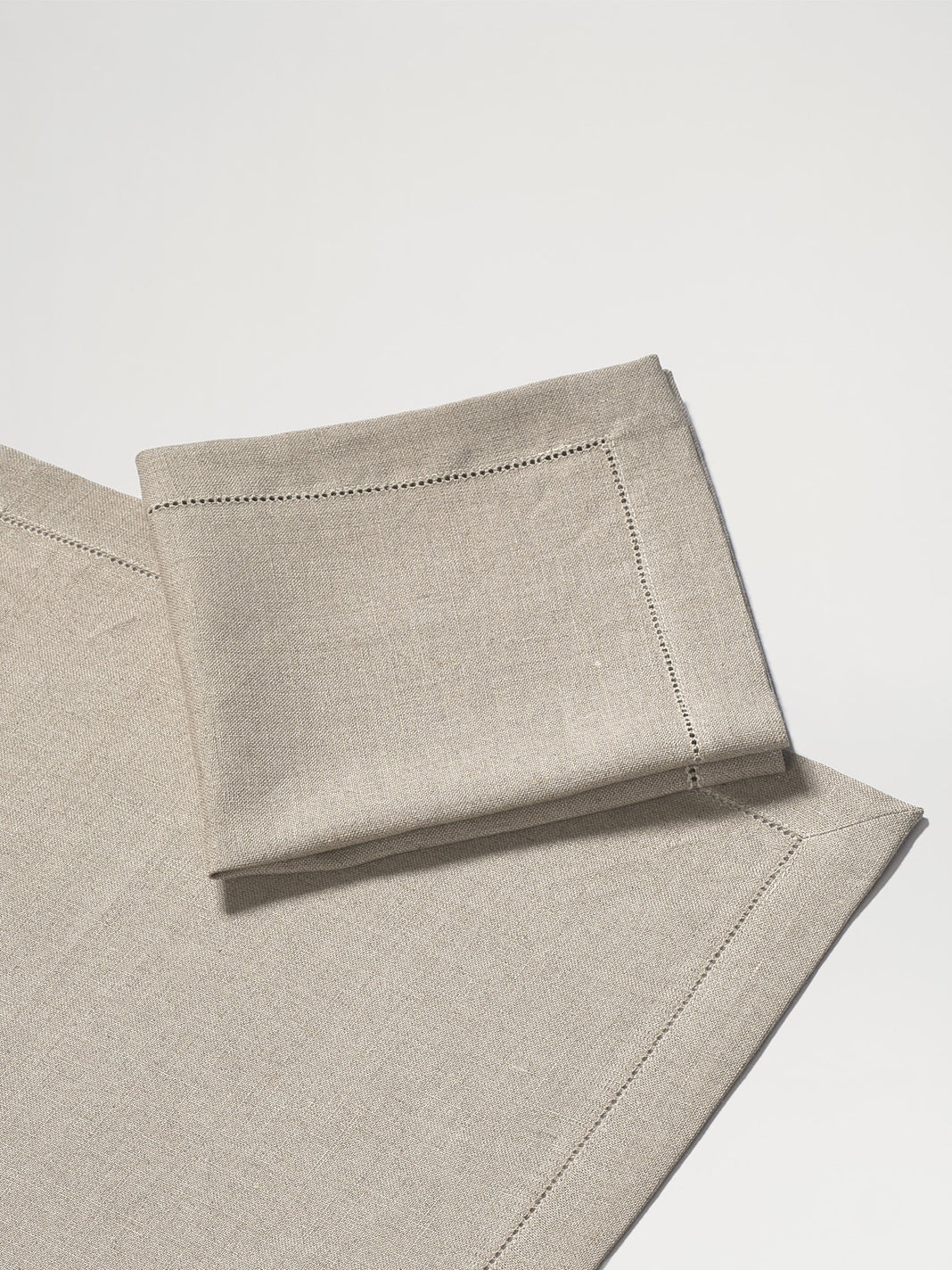 Leinenserviette mit Ajoursaum 40 x 40 cm