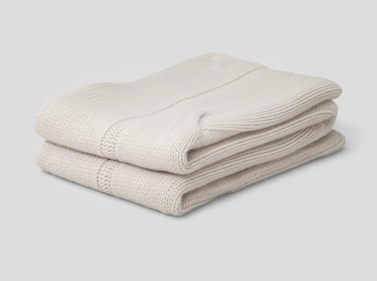 Strickdecke aus 100% Kaschmir "Chalet Dust"
