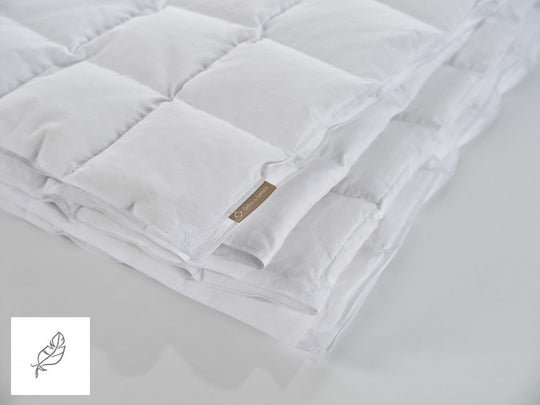 Luxurious Down Comforter Light "Celso de Lemos Branta"