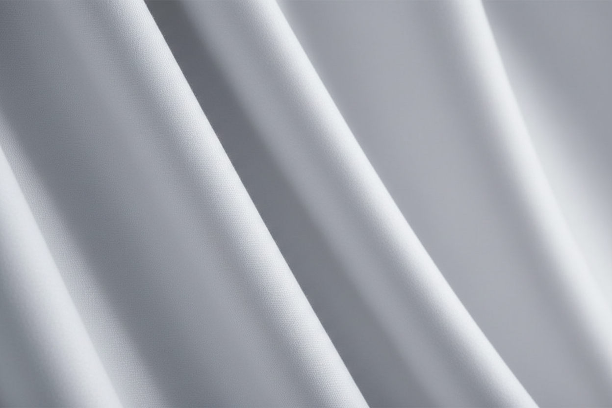 bitte das selbe Stück Stoff in einem sehr hellem Hellgrau (Farbe Perle 991 von Celso de Lemos)