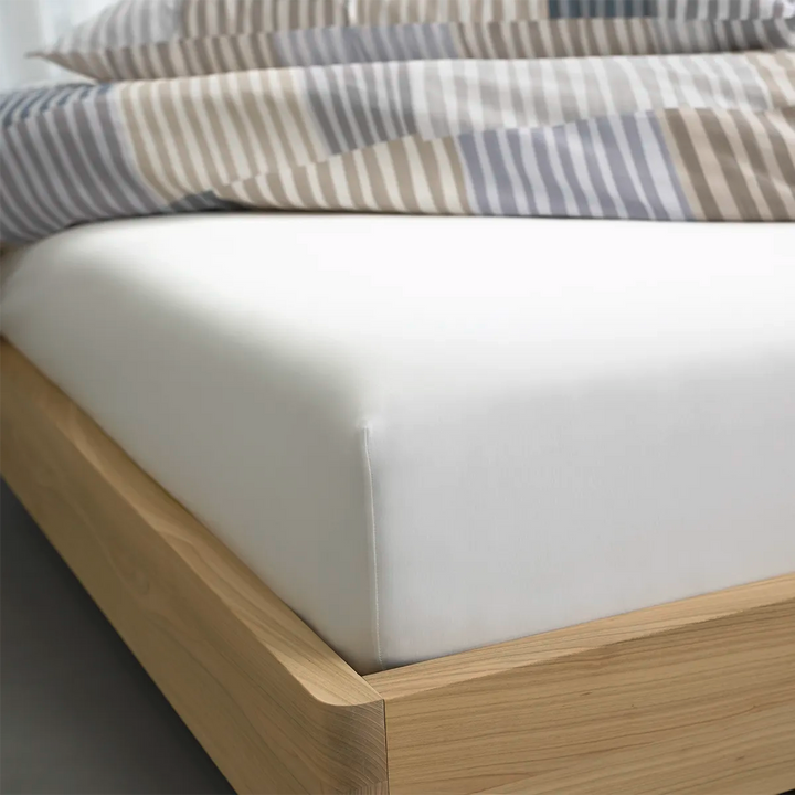 Szatén gumis lepedő "Noblesse" 48 színben